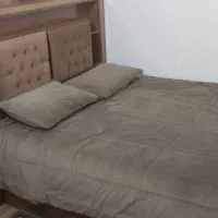 تخت دو نفره شیک در حد نو