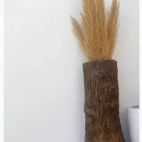 گلدان با چوب درخت