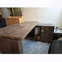میز کار با فایل ۳ کشو و یک میز کنفرانس
