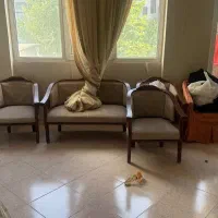 ست مبل چوبی کلاسیک ۶ نفره پارچه نسکافه‌ای
