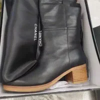 کیف و کفش و چمدان و ساعت مغازه
