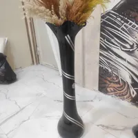 گلدون و ونیکاد