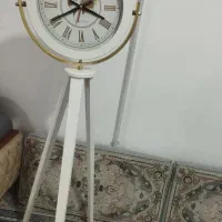 ساعت ایستاده