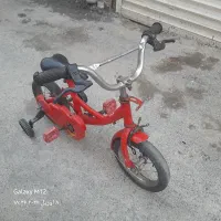 یک عدد دوچرخه ۱۲ بچگانه
