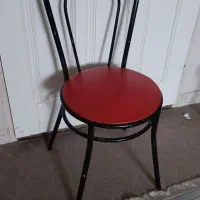 یک عدد صندلی