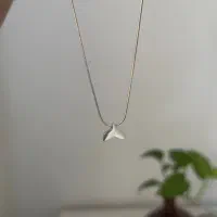گردنبند دم وال
