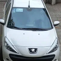 207 سفید دنده ای سقف فلز