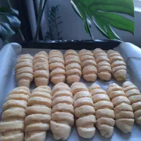 فینگرفود و شیرینی و کیک