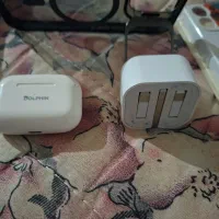 یک عدد انگشتر نقره ولوازم موبایل