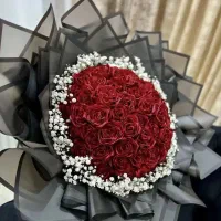 دسته گل و باکس رز ربانی