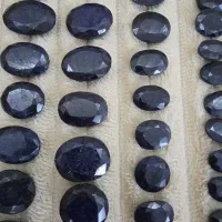 تعداد۲۵۶عددسنگ جواهریاقوت کبودافریقایی ۵۵۰۰ قیراط