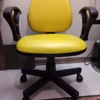 صندلی گردان قابل تنظیم