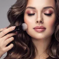 استخدام کادر سالن زیبایی