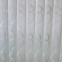 پرده ی زیبای طلا کوب
