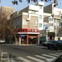 ۲۵ متر تجاری سر چهارراه