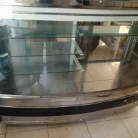یخچال قنادی و پیشخوان