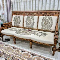 مبلمان ۷ نفره به همراه میز ناهارخوری ۸ نفره