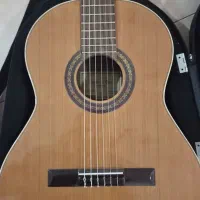 گیتار اسپانیایی بروس