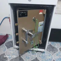 گاو صندوق ایران کاوه در حد نو