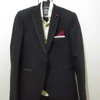 کت وشلوار و کفش