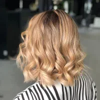 رنگ مو|خدمات آرایشگری و زیبایی|شیروان (خراسان), |دیوار