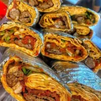 نیم متری کره کباب کنجدی با نان تنوری تازه