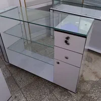 هایپری پیشخوان۹۰ویترین قفسه۷کانتر دکور نمایشگاهی۸