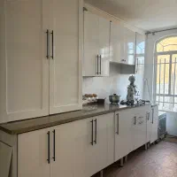 در کابینت ام دی اف و صفحه