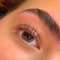 لیفت و لمینت مژه و ابرو و کراتین و پروتئین مو