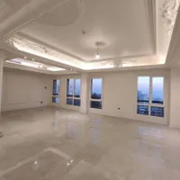 شهرک غرب فروش ۱۴۲متری ۵ساله