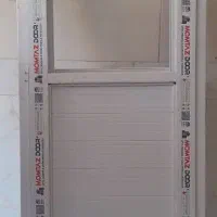 درب پی وی سی