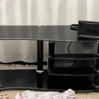 زیر تلویزیونی شیشه‌ای