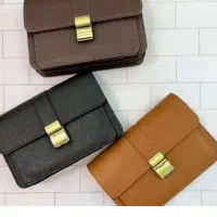 کیف زرشکی گمشده