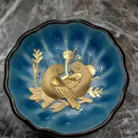 نعلبکی طرح پرنده