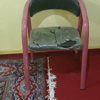 دو عدد صندلی