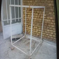 چهار پایه محکم و تمیز  بفروش میرسد