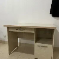میز کارمندی و تحریر خانگی