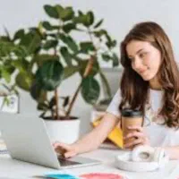 استخدام نیروی فروش محصولات در خانه
