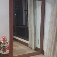 آیینه ایستاده