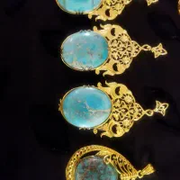 4عدد گردن آویز بزرگ