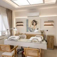 همکاری با ناخن‌کار حرفه‌ای/سه‌راه گوهرشت