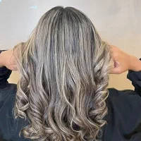 خدمات تخصصی رنگ و لایت