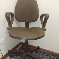 صندلی چرخدار و جکدار