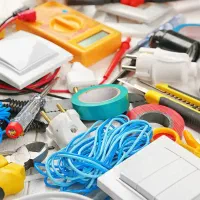 به یک برقکار ماهر و علاقه‌مند به یادگیری نیازمندیم