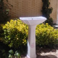 روشویی پایه دار