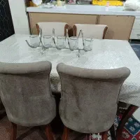 مبلمان ومیز ناهار خوری