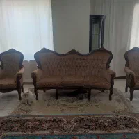 مبلمان هشت نفره با دوتا صندلی میزبان