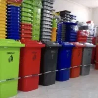سطل اشغال در حد نو ابی رنگ