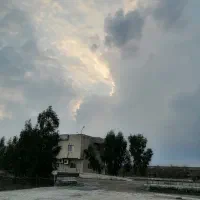 چوپان با خانواده با محل سکونت