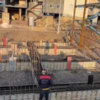 اجرای قالب بندی  فنداسیون دیوار برشی و سقف اقساطی